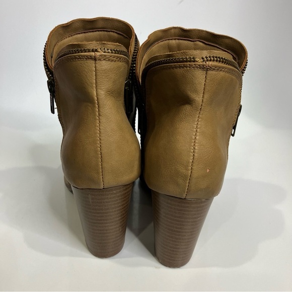 Margaritaville Jazz faux leather ankle boots heels tan size 10 casual neutral - Picture 4 of 8